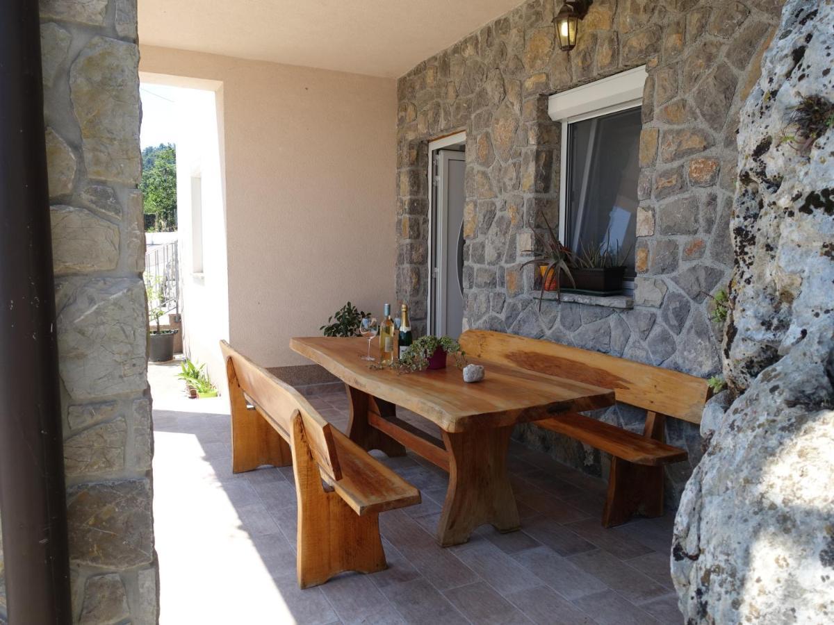 Heart Of Stone Apartamento Tulisevica Exterior foto