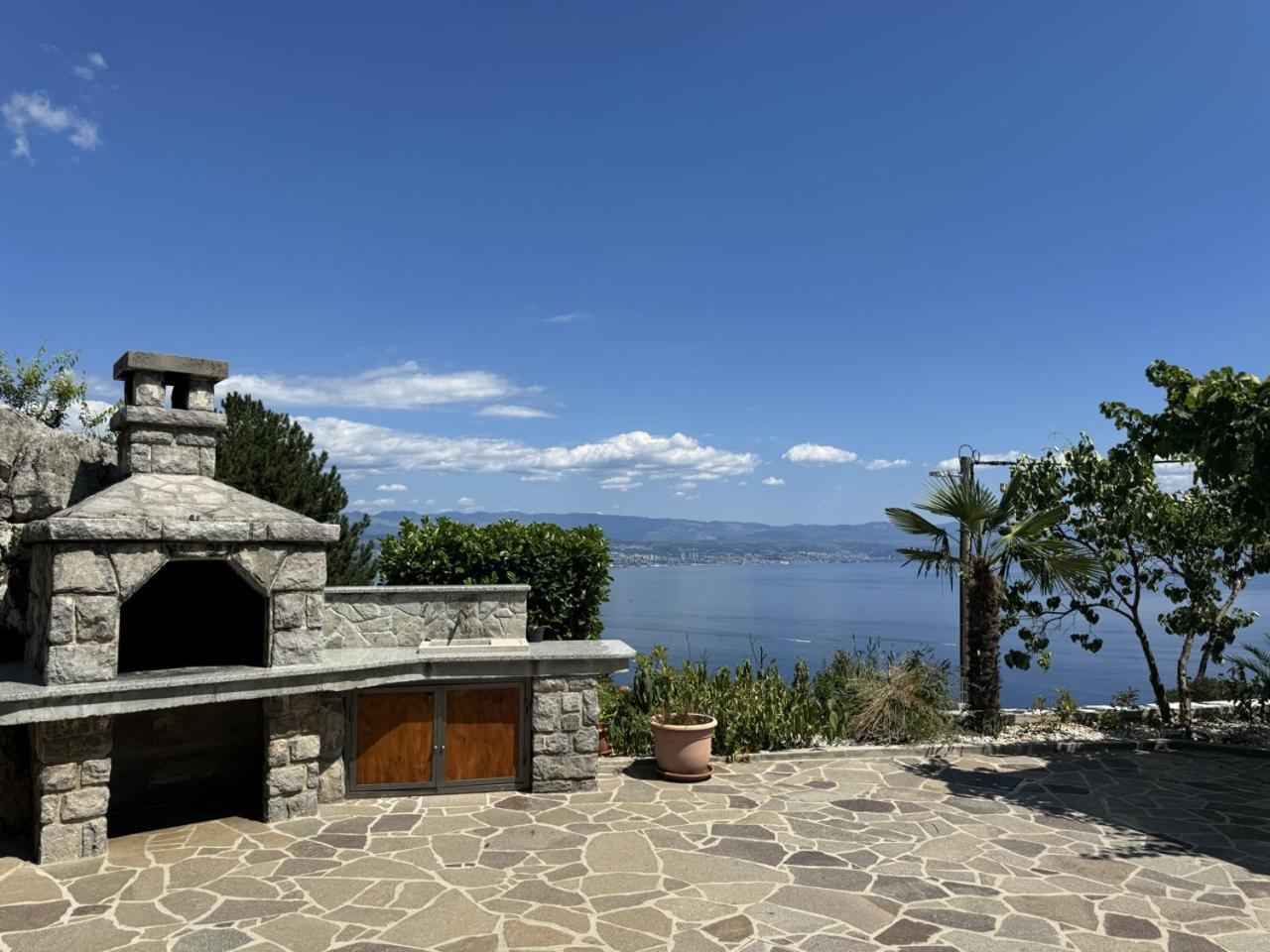 Heart Of Stone Apartamento Tulisevica Exterior foto